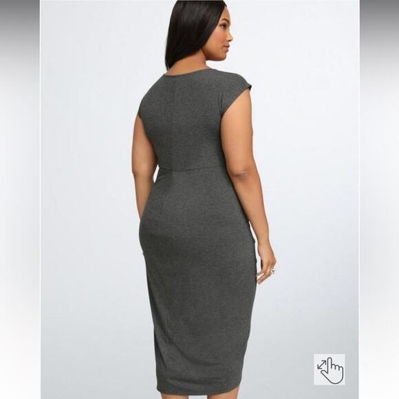 Torrid Shirred Tulip Gray Short Sleeve‎ Ruched Midi Dress in Charcoal Heather 1X - Picture 2 of 11
